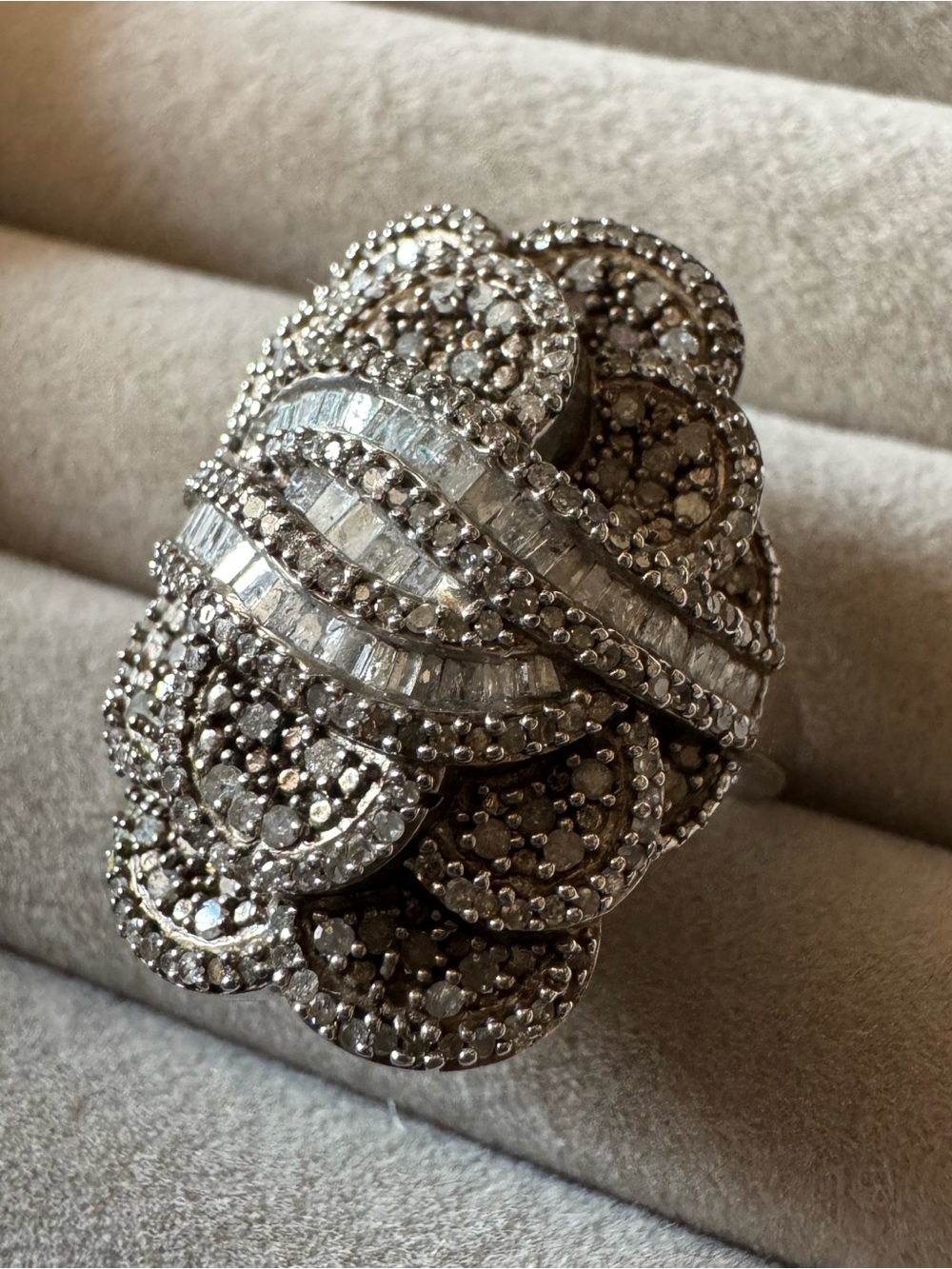 Signed SJ 925 Sterling Silver Diamond Floral Statement Ring Size 9